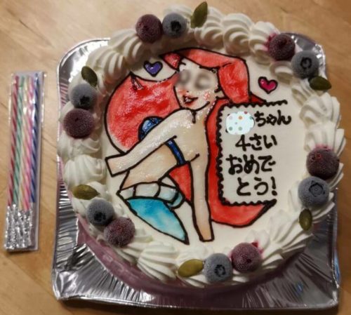 デコケーキ通販のキャラクターケーキ